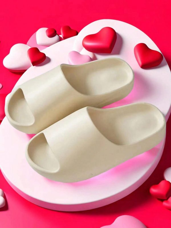 1a9e6637becef6c21d394feae5af1a437a290aab43edfb8f7d5ede957231fe94.jpg Unisex Chunky Slide Sandals, Couple Soft Indoor Outdoor Slipper Shoes, White