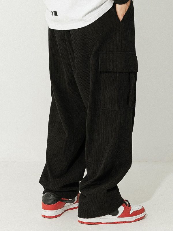8d1e6fd532bf959af3e937f1837607f87e4c6e90b033e23db11daca2a874edd4.jpg Loose Fit Corduroy Cargo Pants