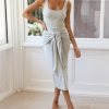 8dcc2c4b30f9f119093b491e513306c5408cfbffe7198bc089c7f6ef435a37d1.jpg Woman Sexy Square Neck Tie Fashion Dress