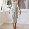 95ebc1bf7107c7c4a371f6eb91ec52cbeb6fcaaf161b2268cb213f2fb62eb15b.jpg Woman Sexy Square Neck Tie Fashion Dress