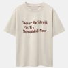 a05563a934015a5f3a0450144ca320a1bf987216bbbd52d101f350c6ba65d934.jpg Slogan Print Drop Shoulder Oversize T-Shirt