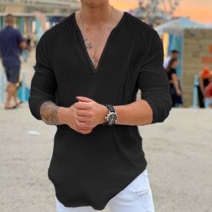 c107f6632607a4597629a6b021957ac3af890c6dd9d82e055f4fb2a344030c2b.jpg Casual Solid Color V-neck Long Sleeve T-shirt