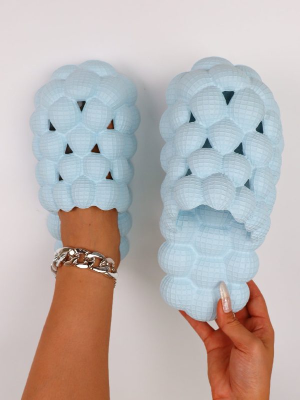 c4c96f5459de17d04f99c7f03b7152b11bbd668e9b3ed4be3f7c93be2b9e4801.jpg Puffy Thick-soled Bubble Shoes With Lychee Design