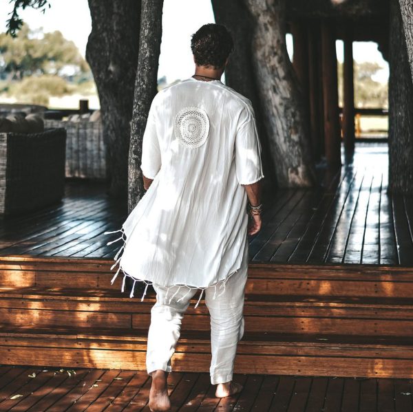 f7601e4565e8e1a7df53542a76a8bea8e39503bd7103007174b3b20c5cfd74e1.jpg Men's Tulum Linen Holiday Cardigan